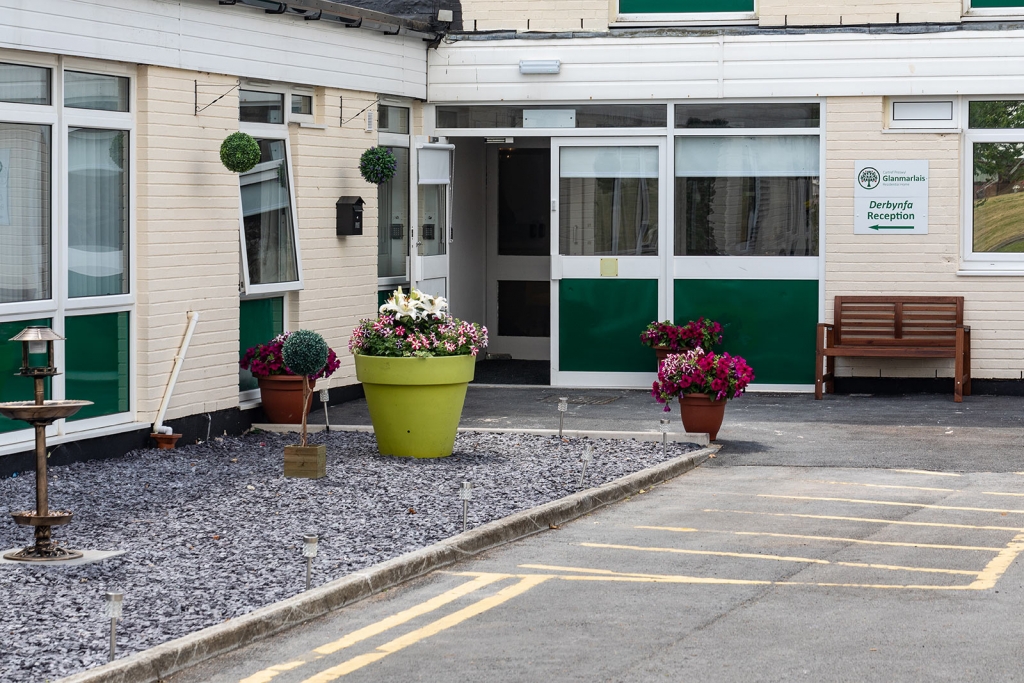 Glanmarlais Gallery Padda Care, Treforys & Llandybie, Wales